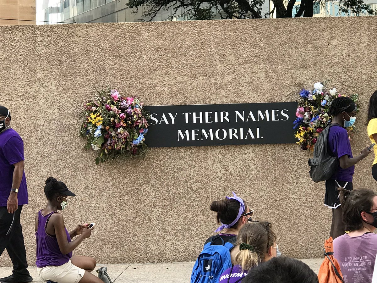 Manymysticmeow's tweet photo. #dallasprotests #dallasprotest #BlackLivesMatterTX #dallaswontrest #blmtx #dallascityhall #blacklivesmatter #wetakethestreets #protestprotection
#notmyson @NotMySonDFW https://t.co/q4ZsFKHj0E