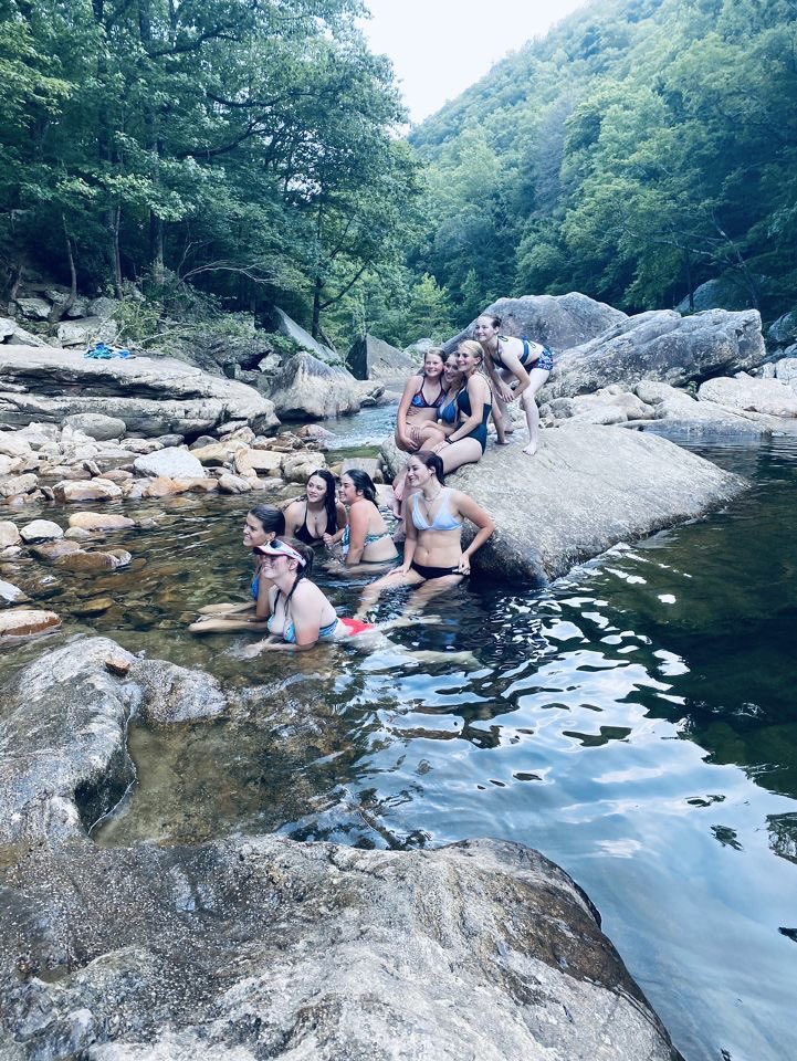 T2Marra's tweet photo. Some free time fun at the pool and some watering holes! https://t.co/dZPfDrmwOM
