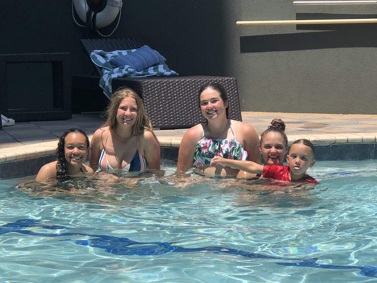 T2Marra's tweet photo. Some free time fun at the pool and some watering holes! https://t.co/dZPfDrmwOM