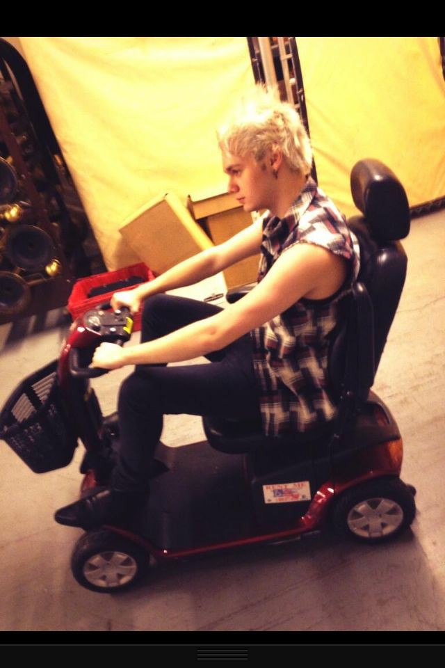 y que dices si esta noche te seduzco en mi coche dijo Romeo santos