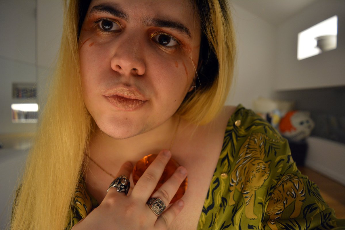 glvavar's tweet photo. impulse closet Prince of Mars cosplay with unedited pictures because I don't know how to edit pictures and I haven't cosplayed in six years? Maybe so. #TPPDay7 #thepenumbrapodcast #7daysofcosplay @thepenumbrapod https://t.co/wL0Wp2sQVI