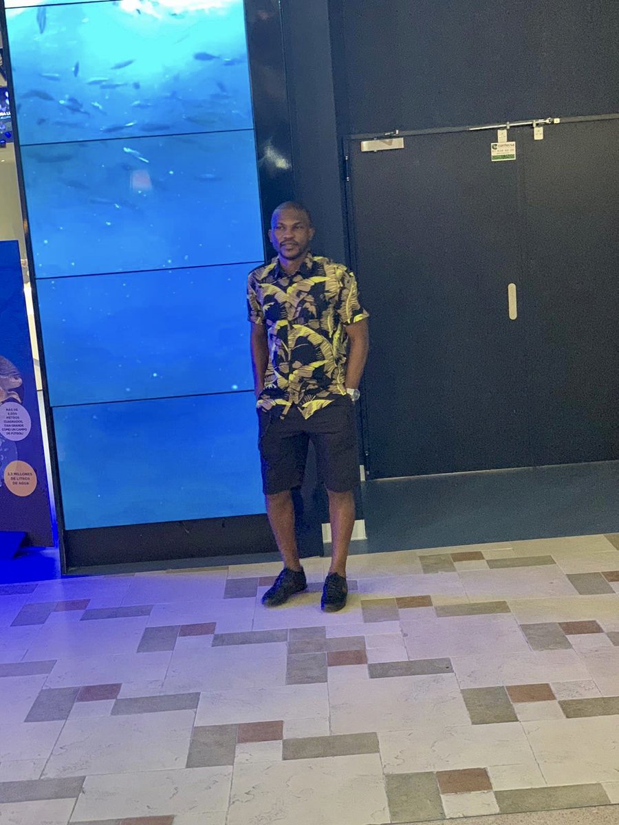 Doy las gracias a Dios por este año que ha añadido en mi vida y también aprovecho para dar las gracias a todas las personas que han escogido un minuto de su tiempo para felicitarme en un día tan especial . Muchas gracias a todos 🎂🎂🎂🍾🍾🍾😘😘😘