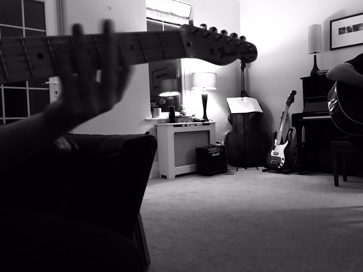 MonikaParker10's tweet photo. Loving our evenings in.
#eveningin #lockdown #music #musicmaking #fun #SaturdayVibes #photography #bnw #blackandwhite #bnw_captures https://t.co/P6YKhSIcmN