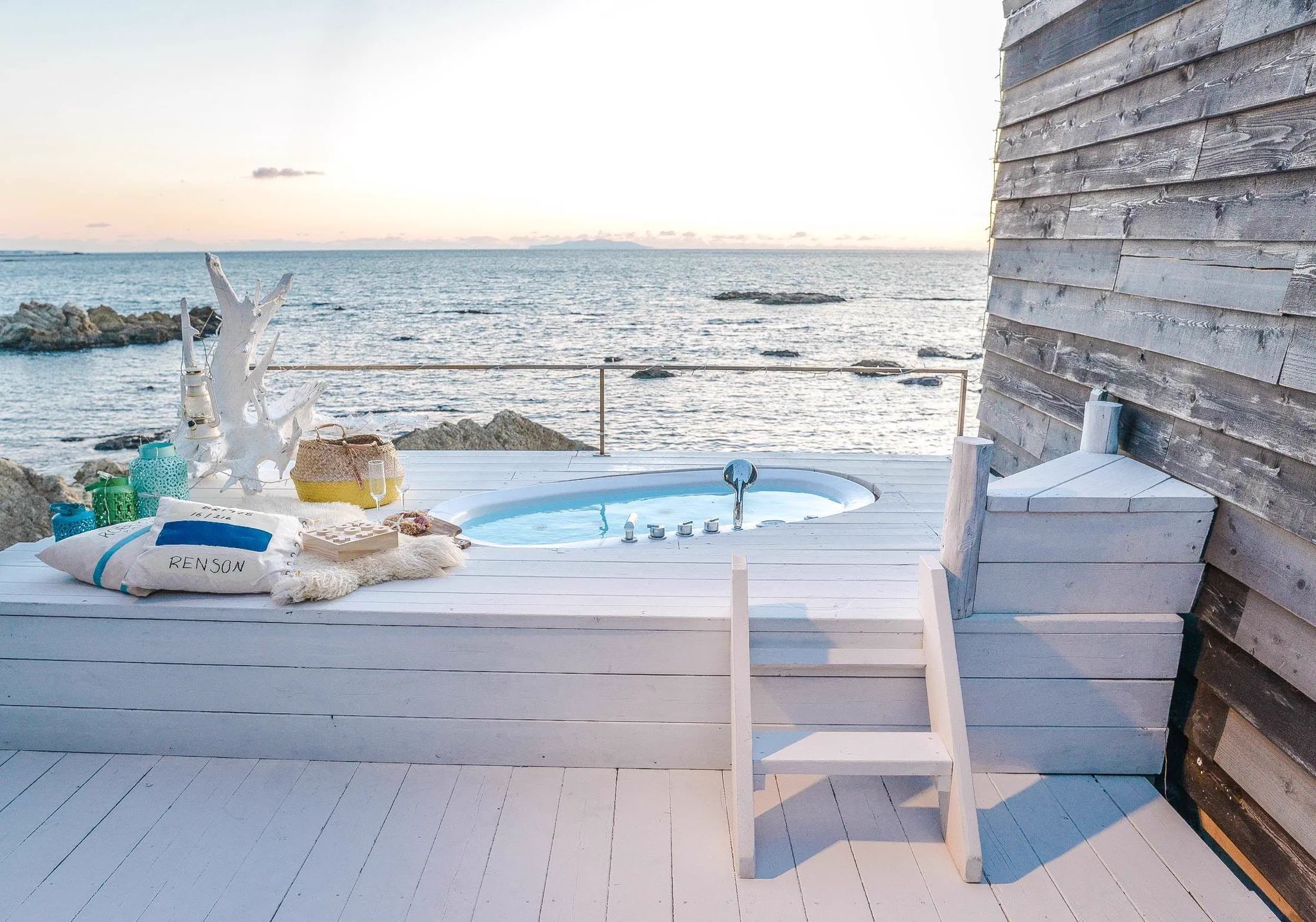 葉山にあるレンタル邸宅「THE HOUSE」素晴らしいセレブ豪邸！！