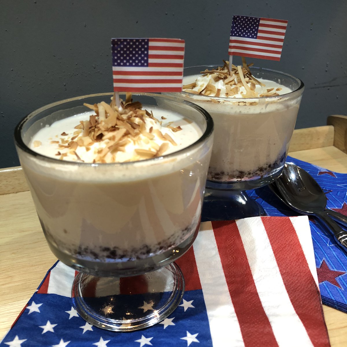 RawWheyProtein's tweet photo. Happy 4th of July! 🙌🏽🇺🇸🙌🏽#PatrioticProtein #HappyIndependenceDay
#itisthewhey #WheyProtein #CoconutCreamPie #EatHealthy #HealthySnacks #ProteinSnacks #GrassFedWheyProtein https://t.co/53lu3SiFnB