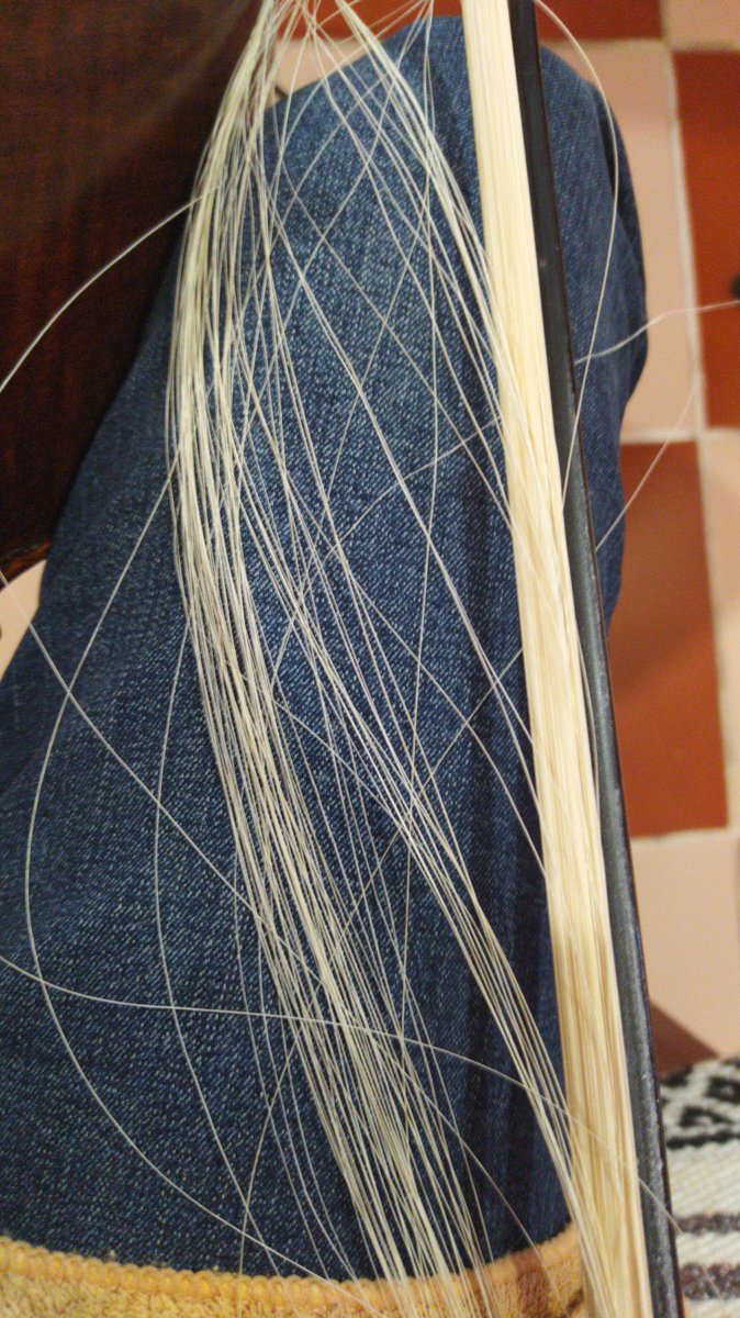 alf_rram's tweet image. Cuando menos debe suceder, en día de examen final😩... Dios ayúdame  #cello #bow #musicIssues