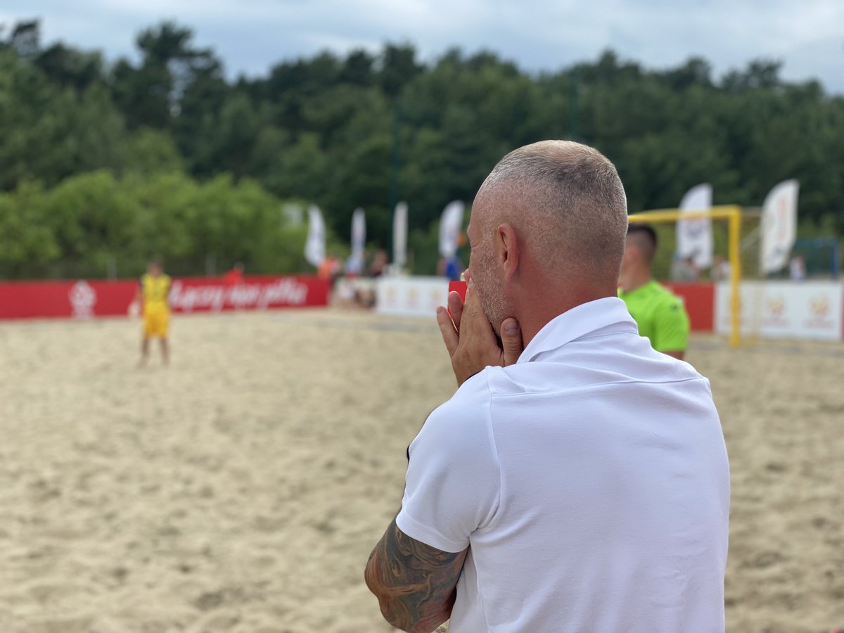 rd_futsal's tweet photo. ćwierćfinał Pucharu Polski kobiet w beach soccera:
Red Devils Ladies Chojnice - Zamłynie SA Kombud 8:0 (3:0, 0:0, 5:0)
bramki: Aleksandra Sudyk 2, Patrycja Sutkowska, Alicja Zając, Agnieszka Szultka, Wiktoria Słowy, Zuzanna Sawicka, Dagmara Świt
Jutro półfinał ze Spartą D. https://t.co/Q98JVUYOHG