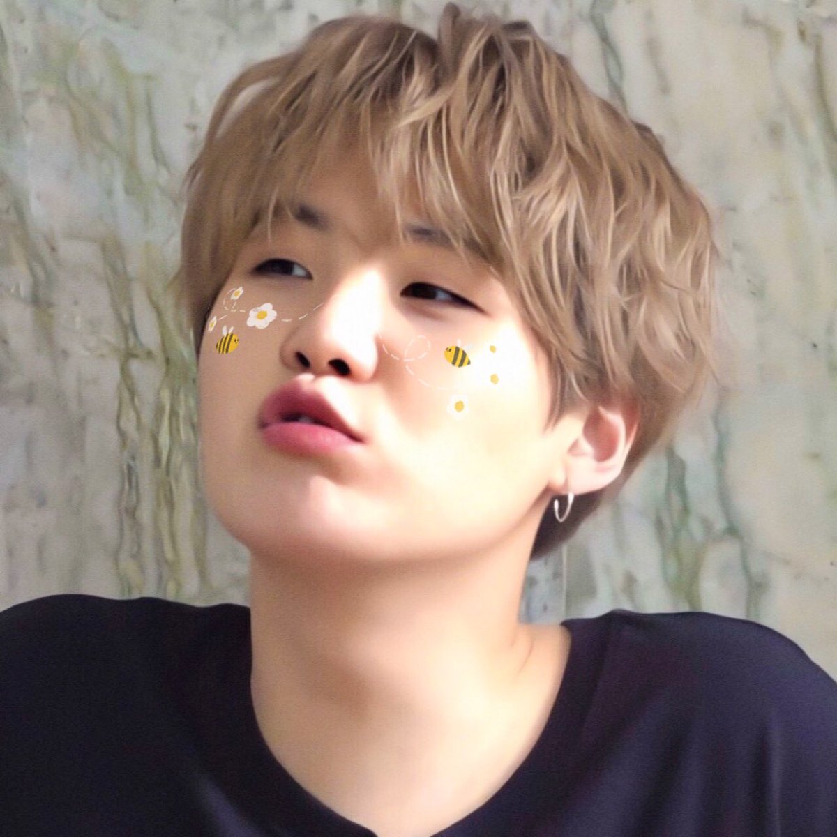 sftyoons's tweet photo. missing the honey boy 🥺🥺 https://t.co/P3PC5qBDse