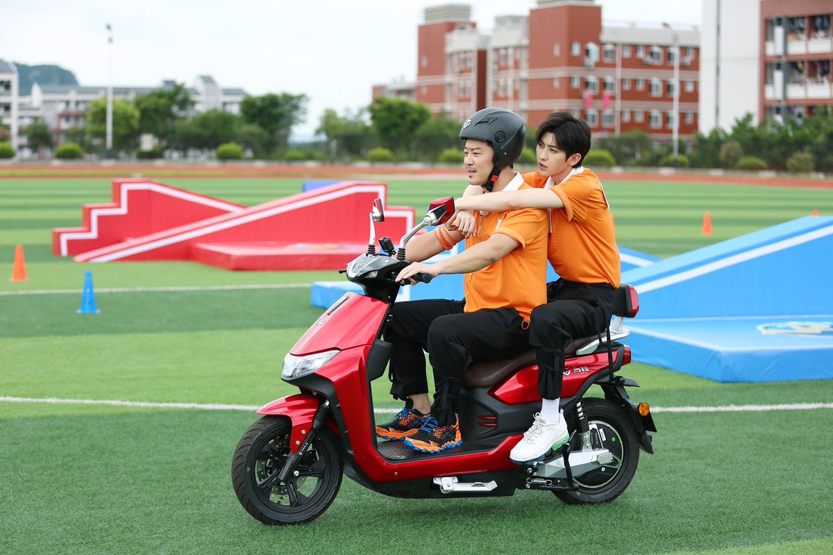 cxksFanclub's tweet photo. Another day🍊 with Kun
#keeprunning
#蔡徐坤 #CAIXUKUN #AugustCai #채서곤 #차이쉬쿤 #ช่ายสวี่คุน #TháiTừKhôn #keeprunningEP6 #KeepRunningKUN https://t.co/7ZnhQIDUQK