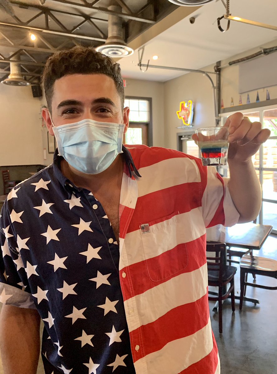 railyardsmtx's tweet photo. Stop by tonight for some red, white and booze!! $3 wells and $3 red, white and blue shots🤩🇺🇸 https://t.co/ArBePWo2IA