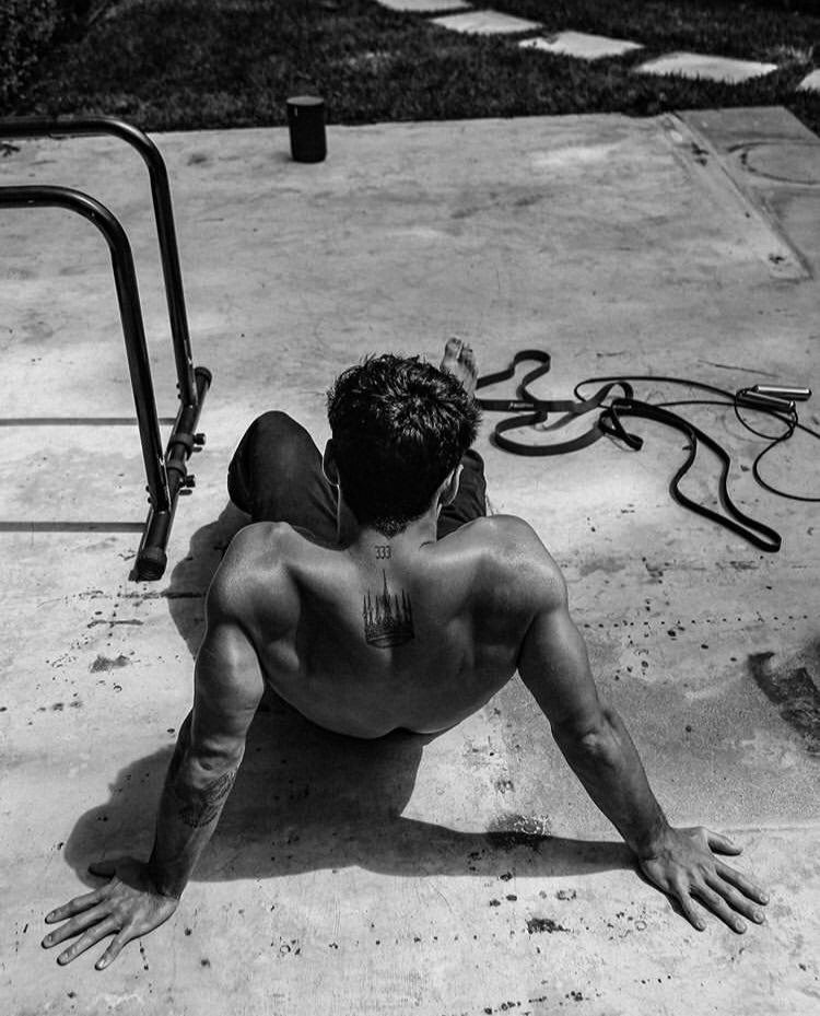 Ily_Dolan's tweet photo. HOW CAN A HUMAN BEING BE SO PERFECT, I CAN’T https://t.co/O1TWxNVSqR