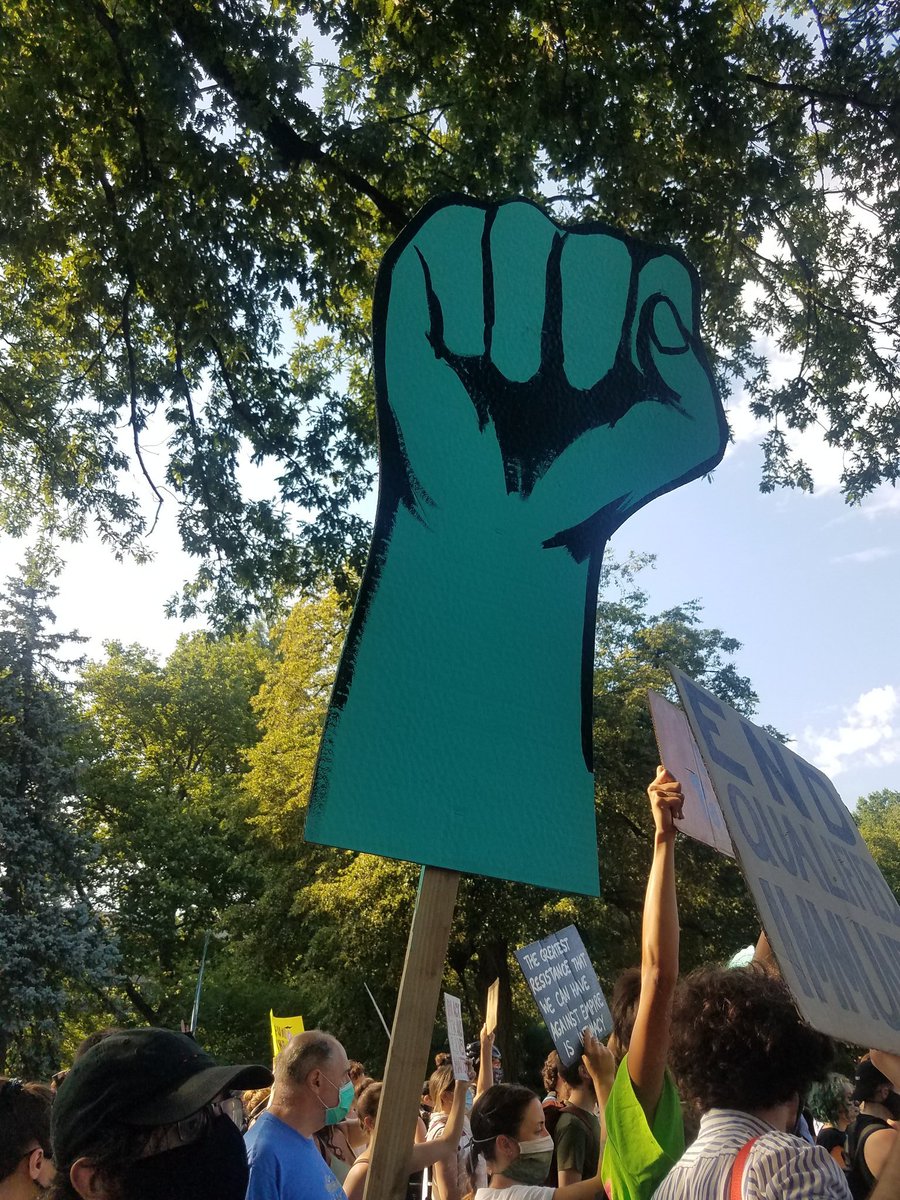 ItsEYvonne's tweet photo. #confrontingjuly4th https://t.co/KCQK7sS7cI