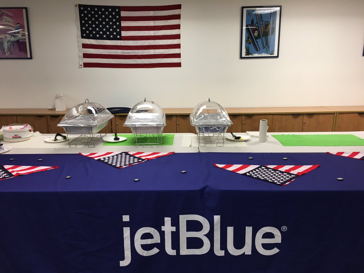 Jackspannah80's tweet photo. HAPPY INDEPENDENCE DAY AMERICA! 🇺🇸🇺🇸🎇🎇🎇💥The JFK Blue Network Color Guard  &amp; T5 Quarantine Canteen! https://t.co/ya8VcJkM3d