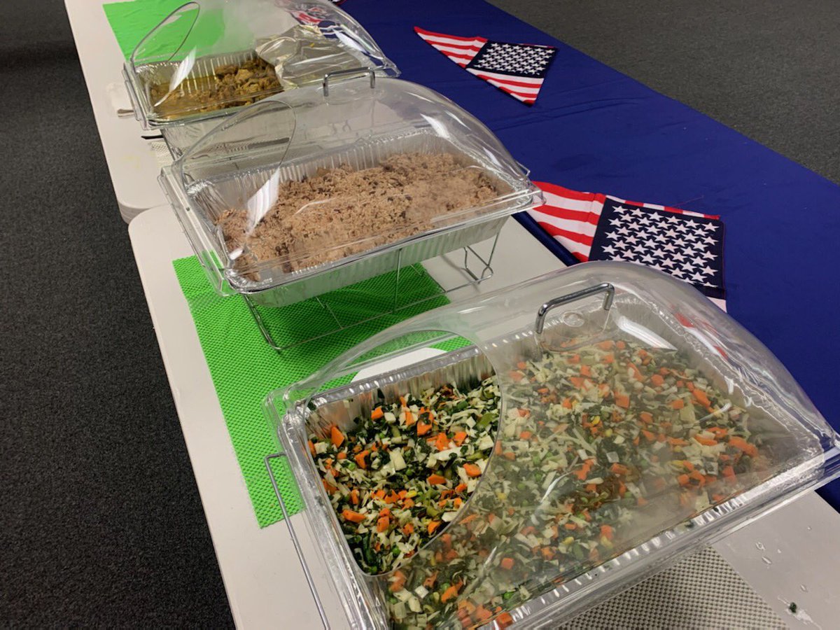 Jackspannah80's tweet photo. HAPPY INDEPENDENCE DAY AMERICA! 🇺🇸🇺🇸🎇🎇🎇💥The JFK Blue Network Color Guard  &amp; T5 Quarantine Canteen! https://t.co/ya8VcJkM3d