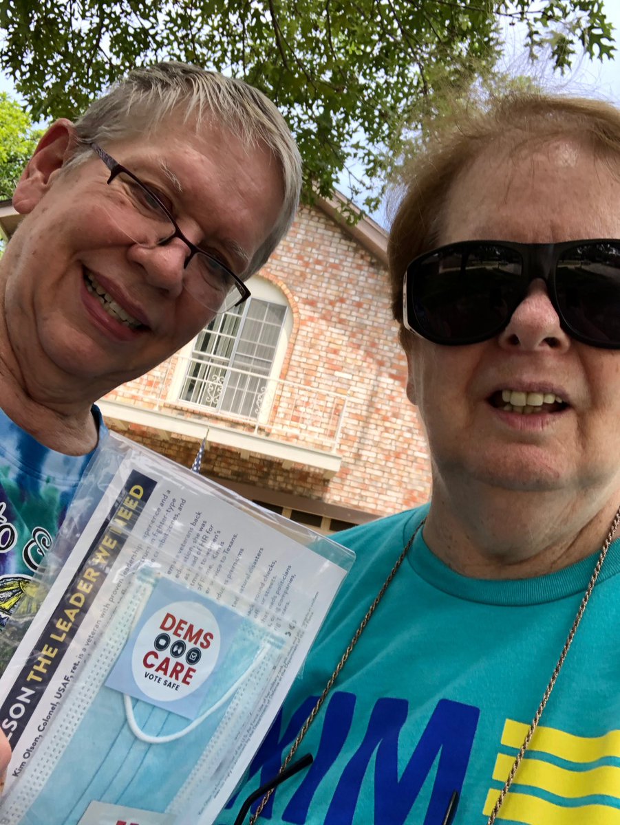 Rachel_rPerry's tweet photo. Super volunteers for the win! @KimOlsonTx teams are out in full force this #4thofJuly2020 making sure Texans are protected while they vote! Distributing masks, gloves, &amp; hand sanitizers to 1,000 voters in just 2 days 🙌🏻 See you are the polls tomorrow! #TX24 #KimForCongress https://t.co/dwHY8vZARk