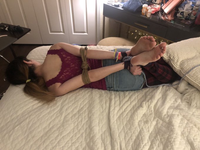 Testing out what bondage positions would be comfortable for about an hour for tonight&rsquo;s show. Still need<a href="/tag/mvsales"class="tags"><span>#mvsales</span></a><a href="/tag/mvtrans"class="tags"><span>#mvtrans</span></a>