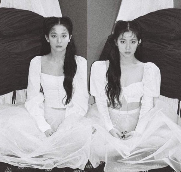 thepiwt's tweet photo. Seulgi is a girl version of Jongin

⁦ #MonsterISclose⁩ #SEULGI
#jongin  ⁦ @RVsmtown⁩ https://t.co/jWswORYQie