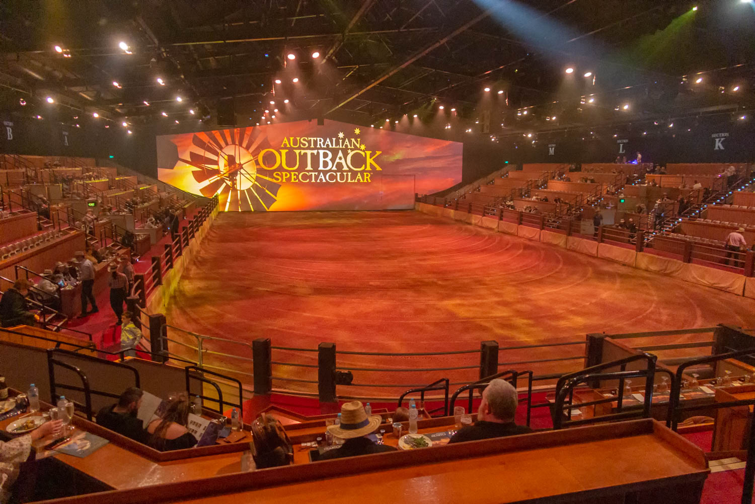 Richard Smith on Twitter: "Saddled last night to see friend Emma Irene (AKA Sarah) in reopening of Australian Outback Spectacular on the Gold Coast.⁣ Experience Australian Outback Spectacular's Heartland