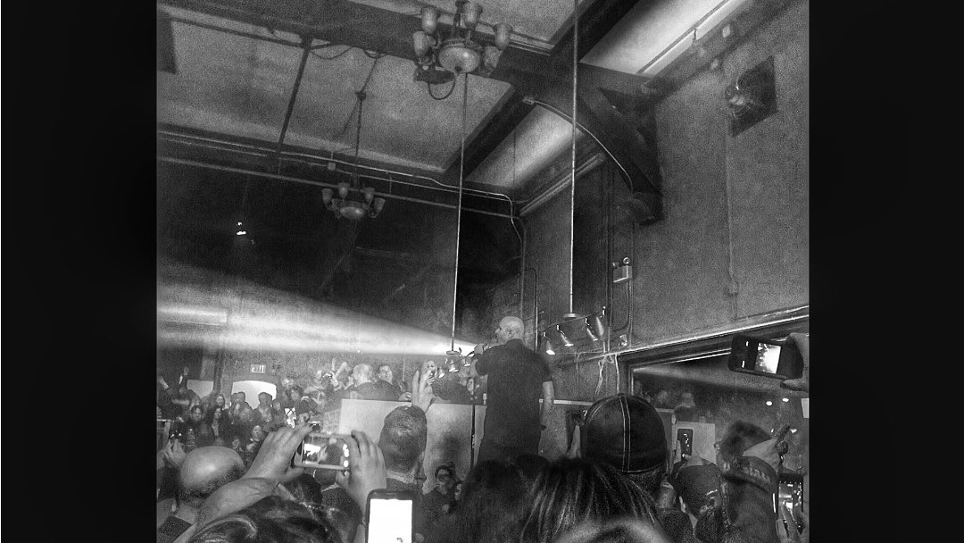 Lngway2neverlnd's tweet photo. Edmonton 04/07/2020 no show ...
Edmonton 23/11/2017 holy shit what a show
#hughdillon #headstones #headstonesband #gottastaysafe #gonnarockwinter2021 #cantstopthemachine #rockandroll https://t.co/H6NB8zyWrx