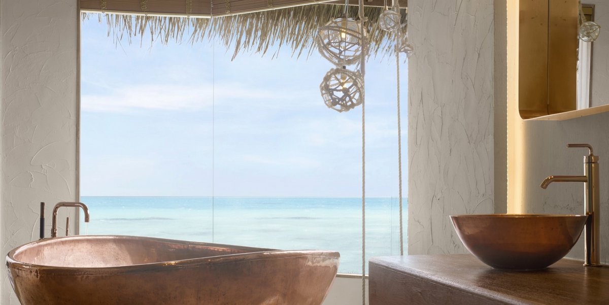 hdesignfair's tweet photo. "Fairmont Maldives, Sirru Fen Fushi embodies a tropical eclectic style where HBA derived inspiration from both tropical modernism &amp; a barefoot luxury aesthetic for a chic, yet rustic, result." Get inspo for your next project at #HDF20! #internationalinspo #resortdesign #design https://t.co/SQIulgA8lw