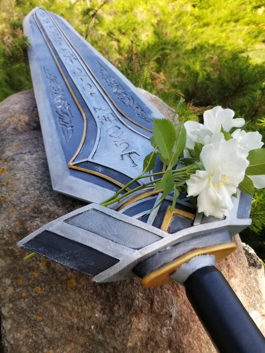 GarroCharr's tweet photo. Some must fight, so that all may be free...

#GuildWars2 #cosplay https://t.co/1i1jYq1ptW