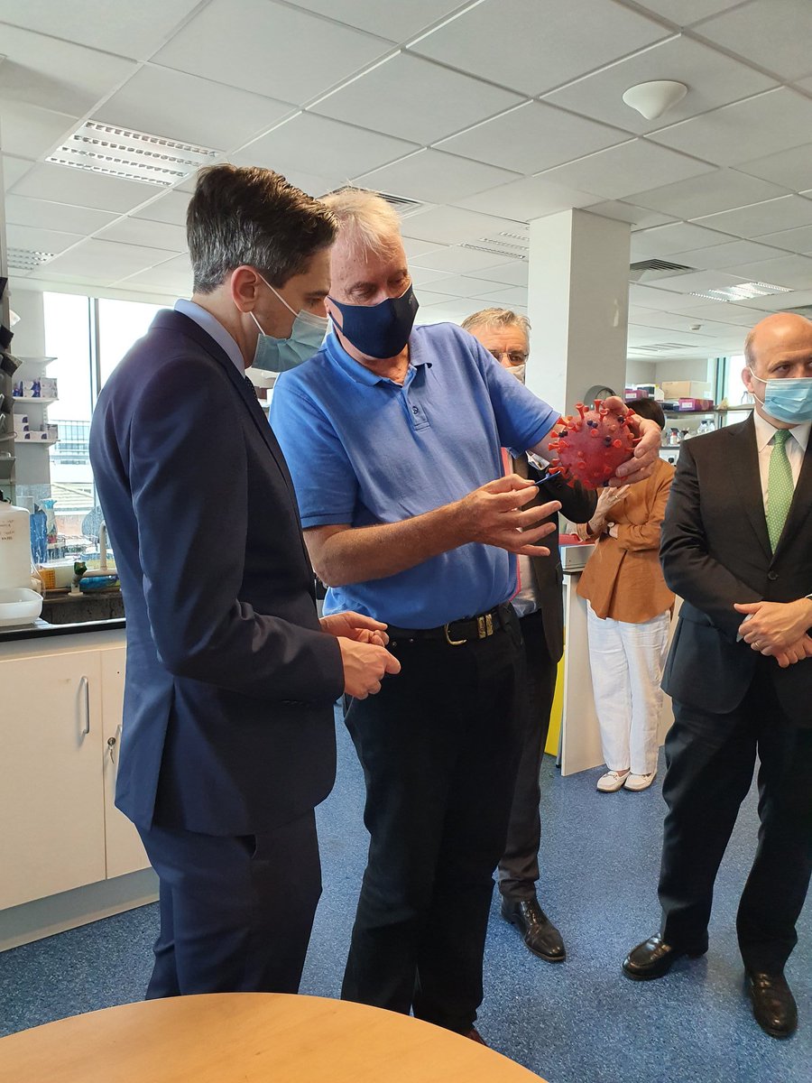 NuactAnLae's tweet photo. "I wonder if Covid-18 was this big?," asked the Minister for Higher Education Simon Harris while visiting a lab in Trinity College. https://t.co/frUjjIw50l