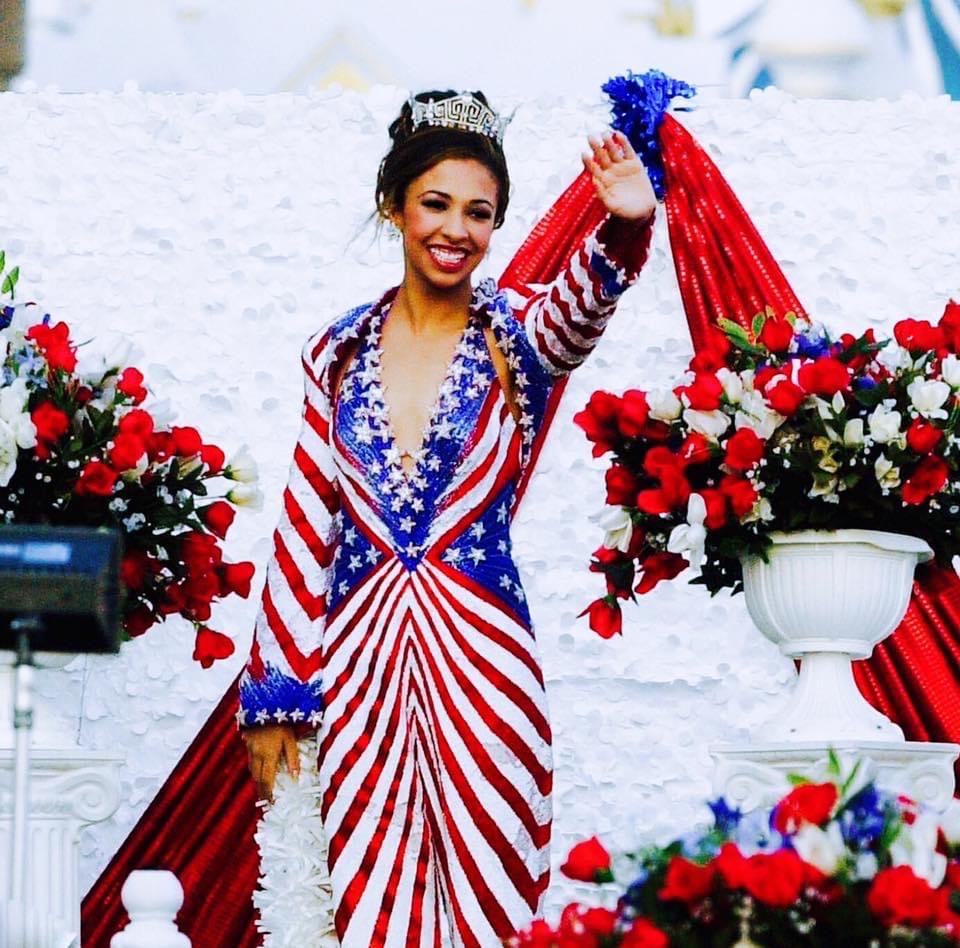 ErikaHarold's tweet photo. I’ve loved America since I was a child. B/c of that love, I want America to become that more perfect union. While my ancestors didn't taste freedom on July 4, 1776, they built this nation too + embody the best of its ideals. So for them, + all who yearn for liberty, #HappyFourth! https://t.co/aKBrPdeQJx