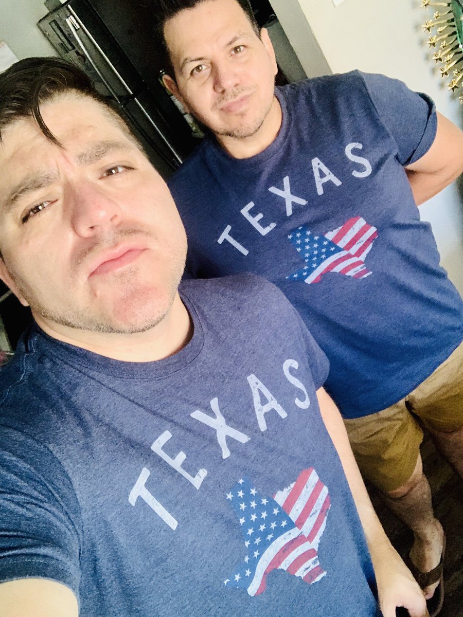 roggertroncozo's tweet photo. I arrived in the United States 5 years ago. As an immigrant, I have more freedom, rights, and options than I could have in any latin country, especially the right to choose my beliefs and to freely express my opinions and who I am. ¡Thank you, America!🇺🇲
#Happy04thOfJuly ❤️ #BAE https://t.co/DHHJIBsasP