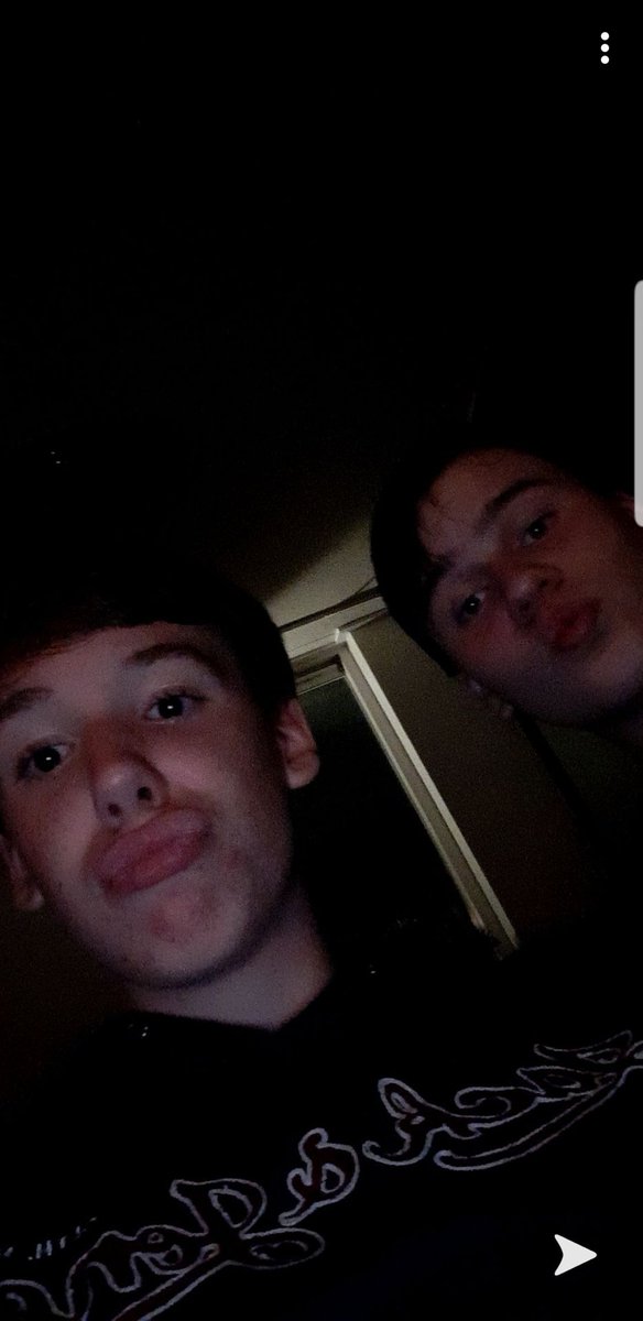 RYourimo's tweet image. Post your last saved picture from your snapchat gallery.
This is mine 🤯😶