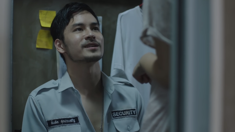 __iTin's tweet photo. "Aunque te sucedan cosas malas,
Siempre habrá algo bueno,
Solo tienes que encontrarlo." - Faigun
#หอนี้ชะนีแจ่มEP18 #ยามหล่อบอกต่อว่ารัก #GirlNextDoor #SecurityLove https://t.co/5cVxtmBkjo