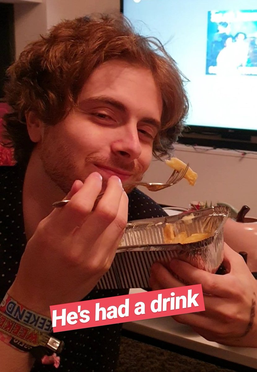 It goes without saying that there are far, far worse consequences of lockdown, but here is a thread of tiny night out moments I miss so so so much