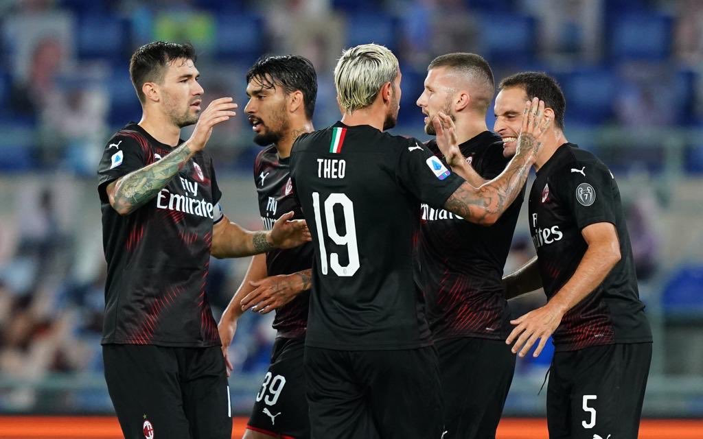 Milarg4's tweet image. Empatar con el anteultimo de la tabla pero ganarle a la Roma y a la Lazio sin recibir goles? Milán, no lo entenderás 

#ForzaMilán 🖤♥️