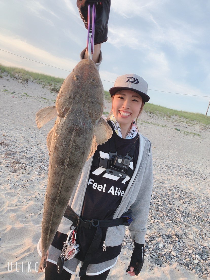 多趣味なえっせこき サラちゃんも穴釣りやろうよ 釣れる根魚のサイズはマチマチだけど小さくても結構いい引きするから楽しいし手軽な仕掛けだからさ ちなみにマゴチは捌き方が普通の魚と少し違うから気を付けてね マゴチも美味いよ