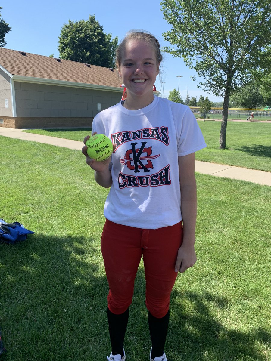 KansasCrushSB's tweet photo. Good job ladies!  Went 3-0 in pool play at #Ringneck in South Dakota. Good hitting and pitching!
@DouglasCaylee 4/7,3-2b,6rbi
@AshtenPierson 4/7,3B,2rbi
Timber Wilson 4/8,💣,2b,4rbi
@AlysaLadson 4/8,2b,rbi
@LanieeBecker 4/9,2rbi
@karahafenstine 3/8,2b,2rbi
💪🏽🥎🔥 #GeauxCrush https://t.co/F5EuRhBpnI