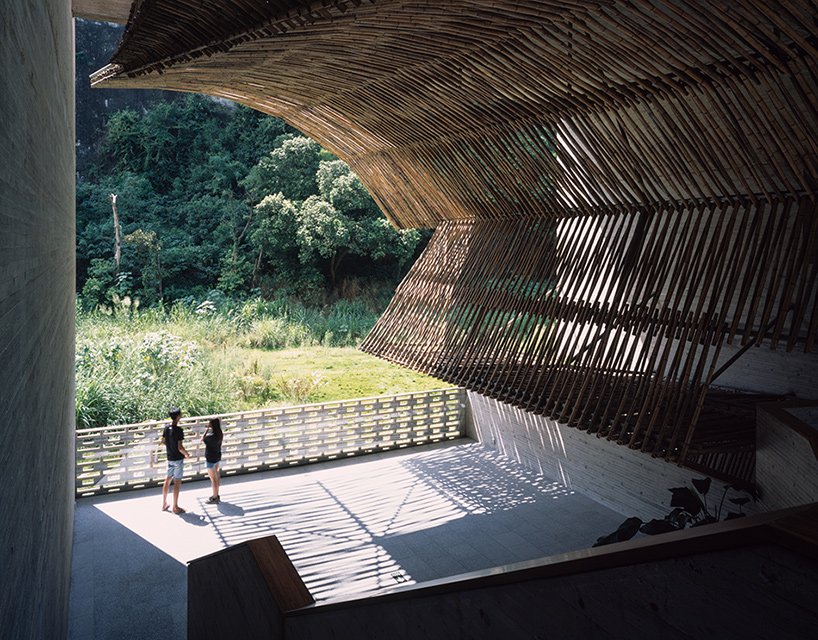 randydeutsch's tweet photo. A graduate of @ARCHatIllinois school of #architecture transformed this sugar mill into a hotel complex in southern China: Gong Dong of #VectorArchitects https://t.co/Jl53OOnlwP &amp; https://t.co/Wz0BkNYv9k #ArchEdu #architects https://t.co/lu2RfBa0lu