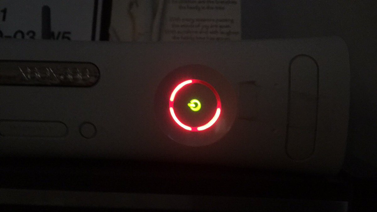 indecision6's tweet photo. This is the 5th? Red ring of death my original xbox360 has had. This one apparently means a hardware failure.  #xbox360 #redringofdeath https://t.co/oUv6T9OxSd