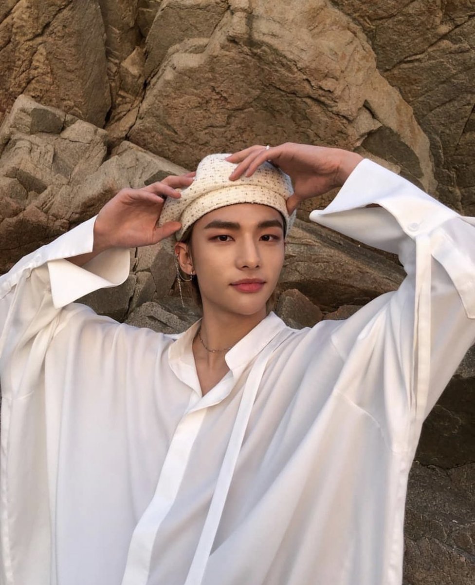 hyunjinpost's tweet photo. hyunjin best boy ✨ https://t.co/QKpH77aVGi