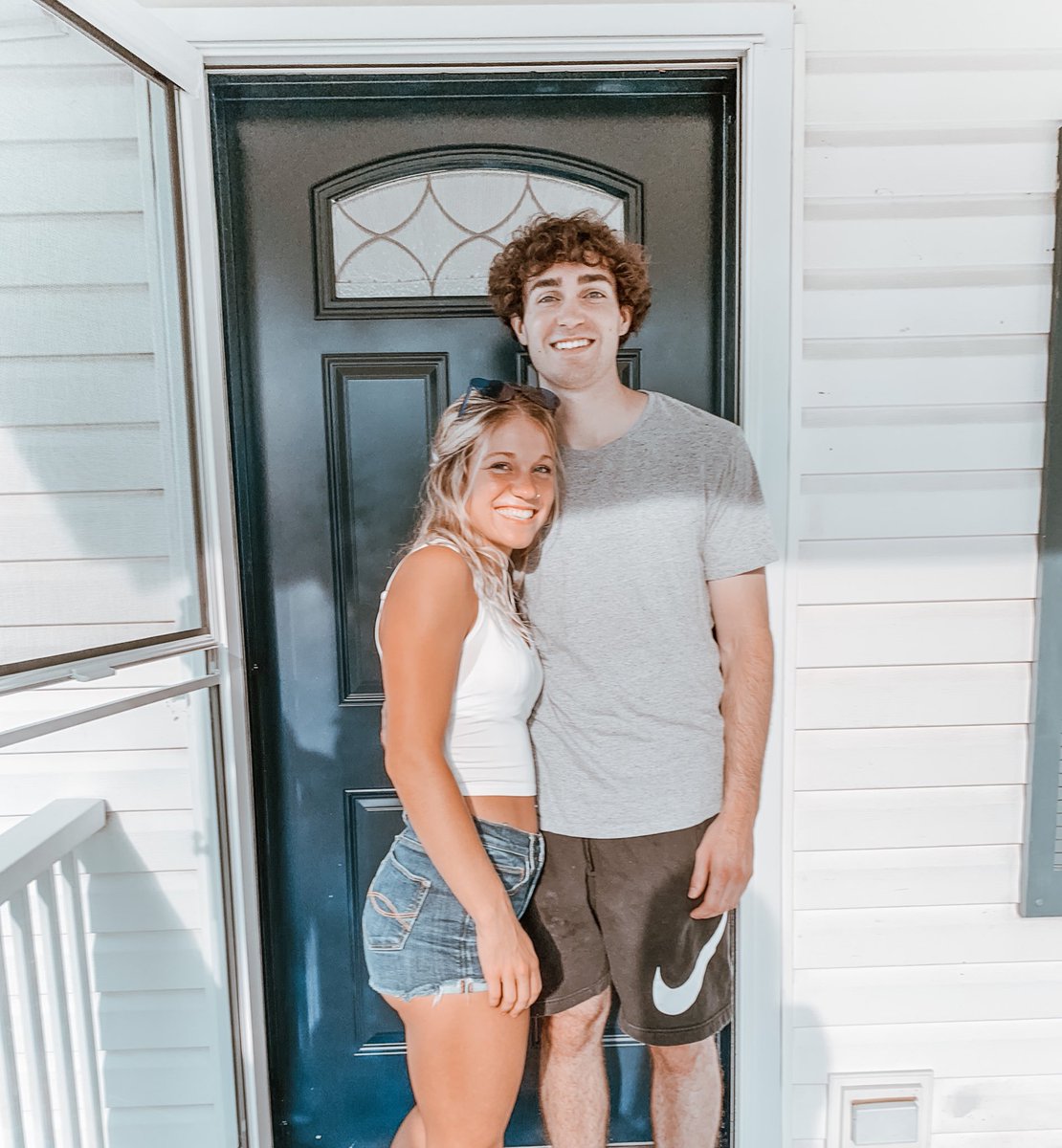 emileeschooley's tweet photo. happy 4th 🇺🇸 https://t.co/wyXZ5av0Jk