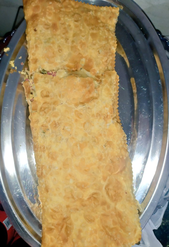 anagloriosa's tweet photo. Me disseram que eu não ia conseguir comer um todo, eu duvidei.
Não duvido mais...
#UmMonstro
#VaiDurarUnsTrêsDias https://t.co/wJP678PvHx