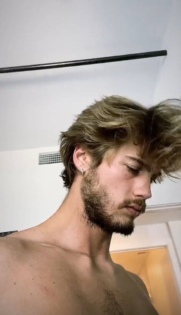 Kane_LCKT's tweet photo. Shave or dont shave?
Hair cut or no hair cut? https://t.co/2oSF25HYYb