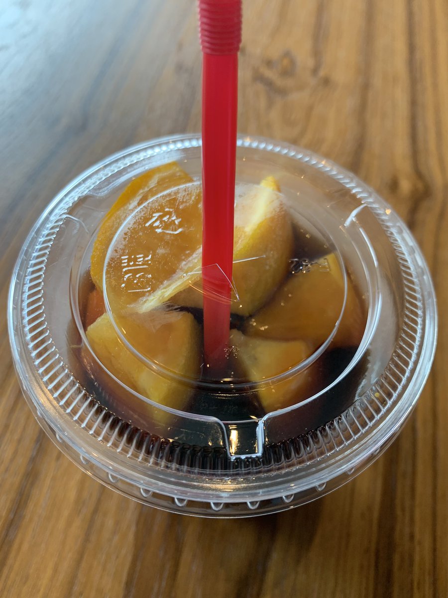 SGFM_M's tweet photo. LOCAL BASE内には、宮古島の人気店「ダグズカフェテリア」もオープン。空間もメニューも良い感じ。使い捨てのスプーンもプラではなく木製。

#ダグズ #LOCALBASE #宮古島 https://t.co/iJhnfrotSW