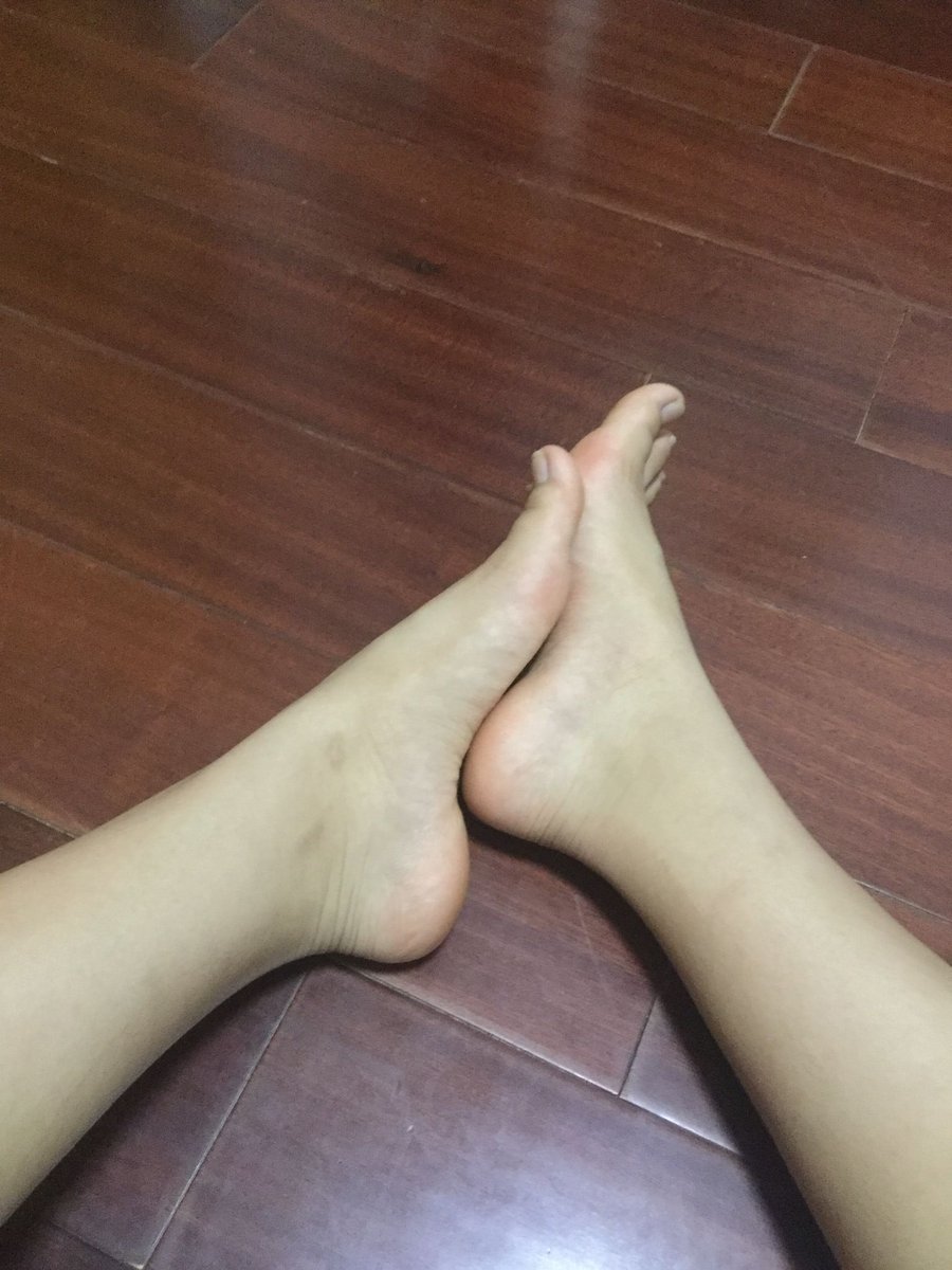 abcd040818's tweet photo. 我卑微的奴隶们，想要做主人最忠诚的狗吗？无底线服从主人的命令，让主人每天调教你的废物鸡巴，来吧!让主人看看你有多下贱!!
 #sm #男m #男奴 #性虐待 #女�� #女s男m #女s #贱狗 #贱货 #公狗  #绿帽奴 #绿王八 #恋足 #足交  #捆绑 #女王调教  #帆布鞋 https://t.co/t51u41NAdN