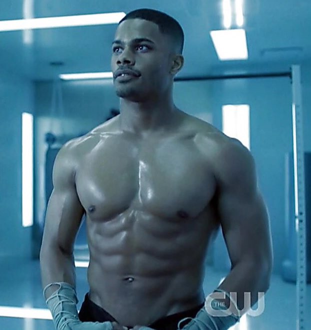 verdusaa's tweet photo. Jordan Calloway...that’s it that’s the tweet 🥵 https://t.co/w7iRVyja2z