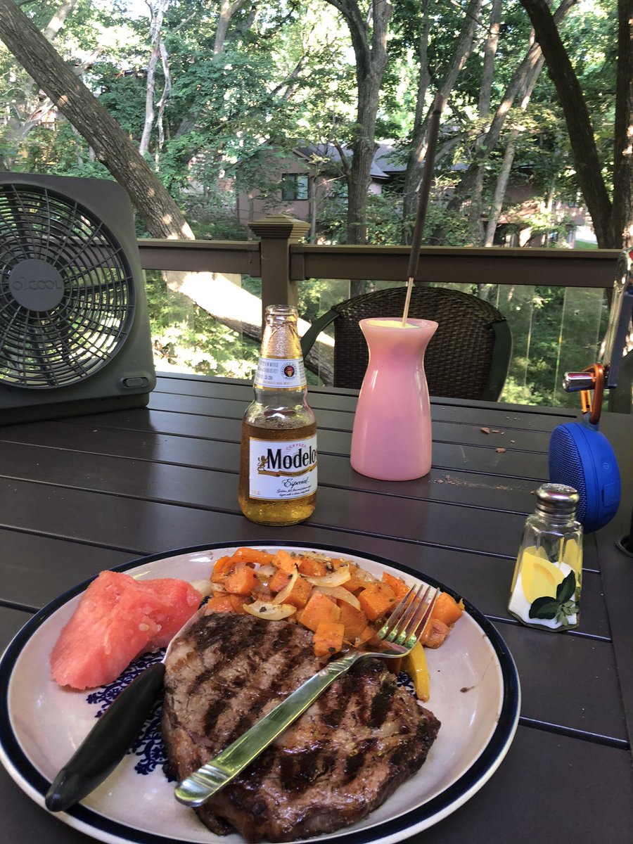 heathpaulsen's tweet photo. @SpeedyPink Our version of beers, steers and 🐎s!  Sorry no horses.  Happy 4th! https://t.co/uQWfXPj0rI