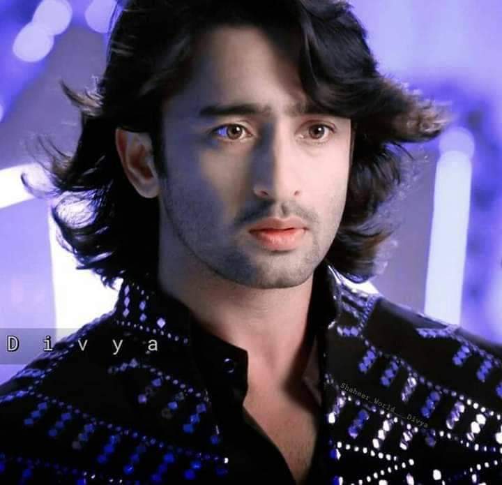 Dipti141's tweet photo. Friend do you know him?😁😁🤣
Agar Aap inko jante ho 
To 
Reply 💖💖💖
Pata nahi kaha chupke betha hai
Yeh cute innsan😗😗😗😗😗

#ShaheerShekih #YehRishteyHainPyaarKe #MishBir #rhesha @Shaheer_S #cutebacha 
❤❤❤❤❤❤❤ https://t.co/VBkZtaCQ2R