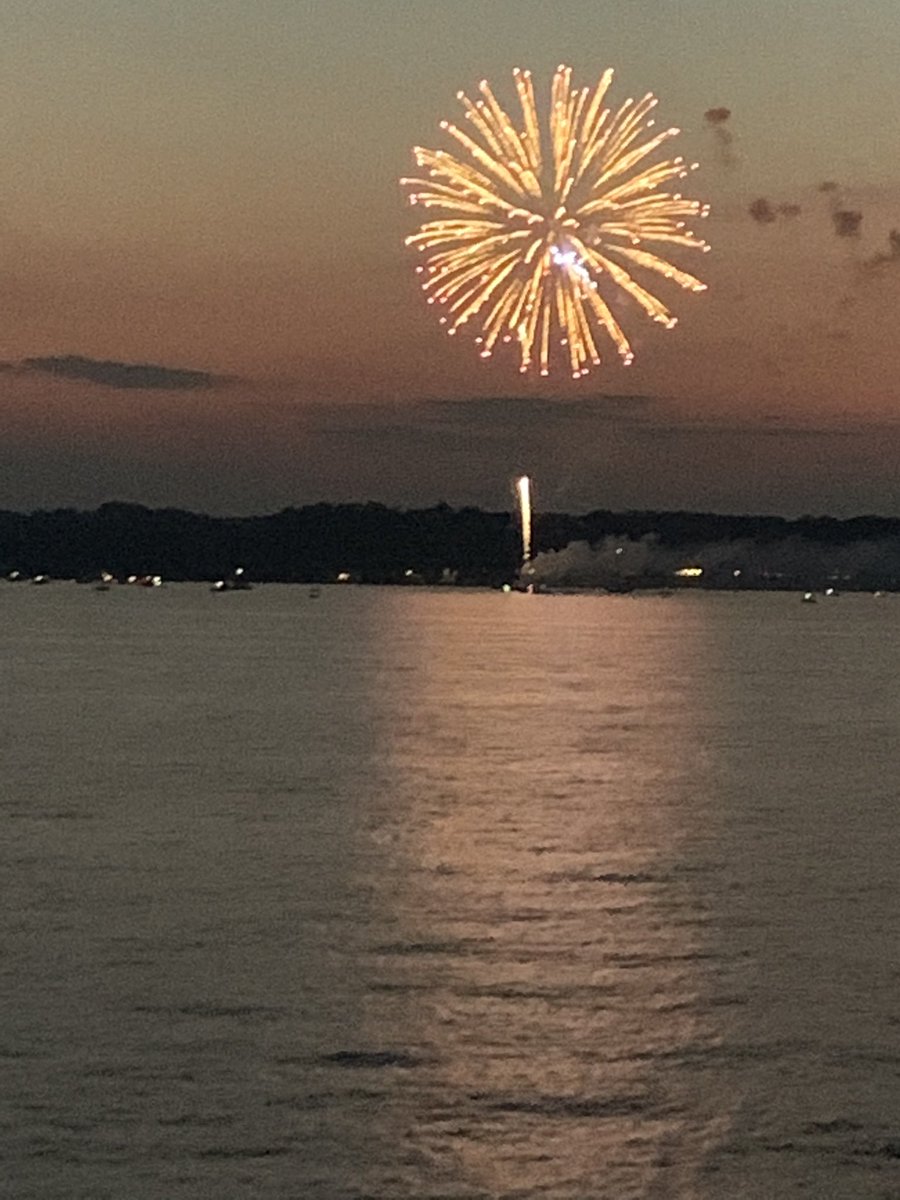 Baltimore Lighthouse tweet media
