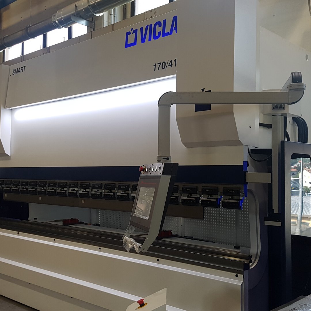 Vicla_eu's tweet photo. VARO SRL ha deciso di cambiare #pressapiegatrice e, dopo un'accurata ricerca, ha scelto NOI. Ecco la nostra #pressapiegatriceSMART 170/41
Nuove macchine in pronta consegna! Clicca qui: https://t.co/eA7Q0DLj6X
#pressepiegatrici #pressapiegatrice #lamiera #vicla https://t.co/lOGACPefsv