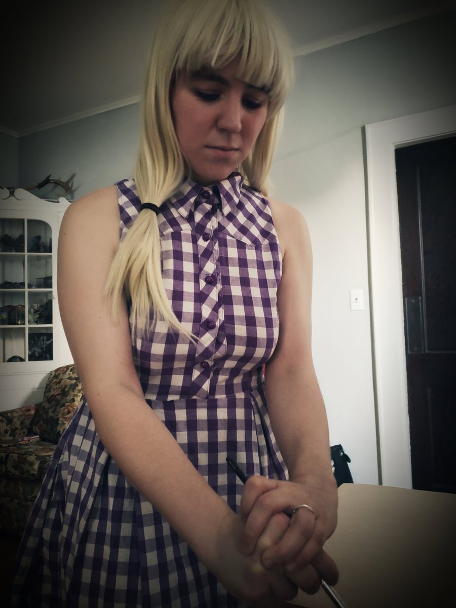 AetherAria's tweet photo. Louise Serling is having a Very bad day. @thepenumbrapod #7DaysOfCosplay #TPPDay7 #LouiseSerling #ThePenumbraPodcast
(donation proof in thread <3) https://t.co/UbqSxsMnzW