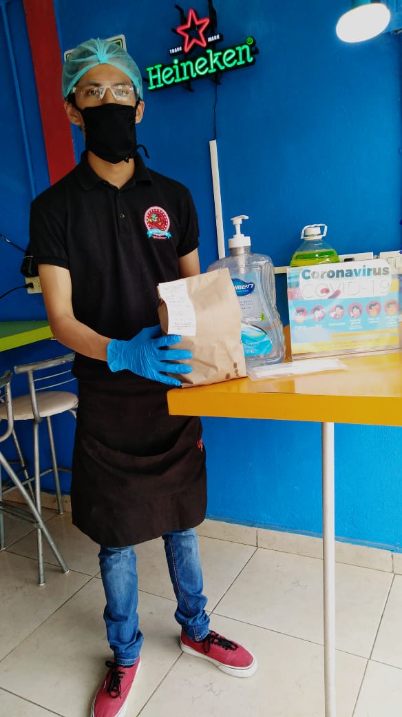 lasAlitasdp's tweet photo. ¡ESTAMOS DE REGRESO! 
Abrimos nuestras puertas para ti...
-Hemos tomado todas las medidas de sanidad necesarias para recibirte nuevamente en tu restaurante favorito.
-Horario de 15:00 a 22:00 
-Priorizando nuestros canales de servicio a domicilio y para llevar.
¡Te esperamos! https://t.co/xKuYhTtW0A