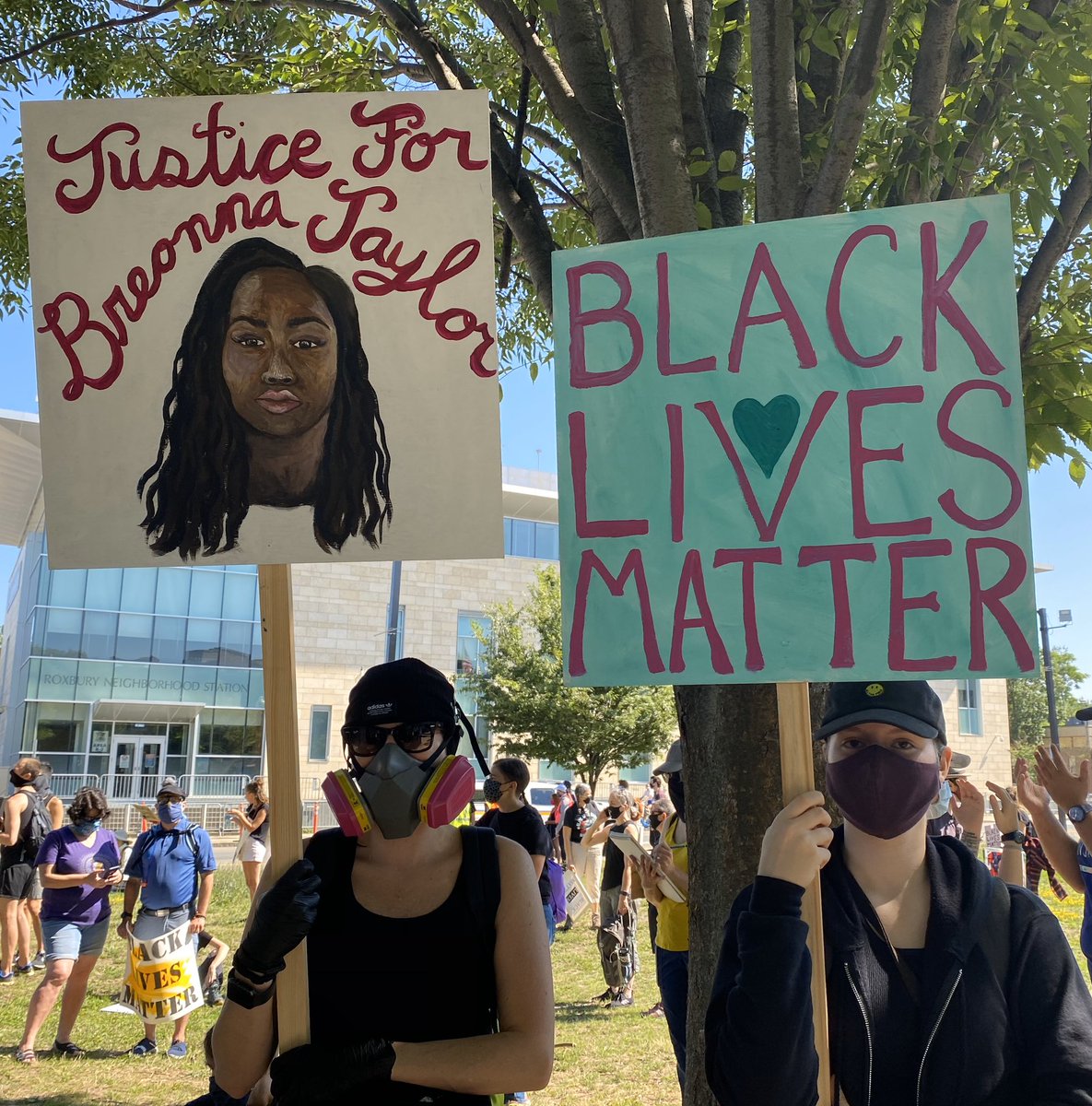 Suzanne Sausville tweet media